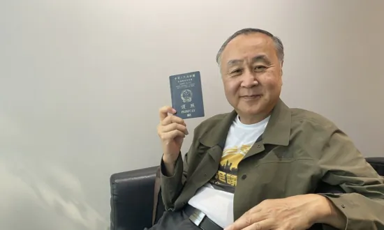 Hong Kong Democracy Activist in Vancouver, BC, as Bounty Issued for Arrest