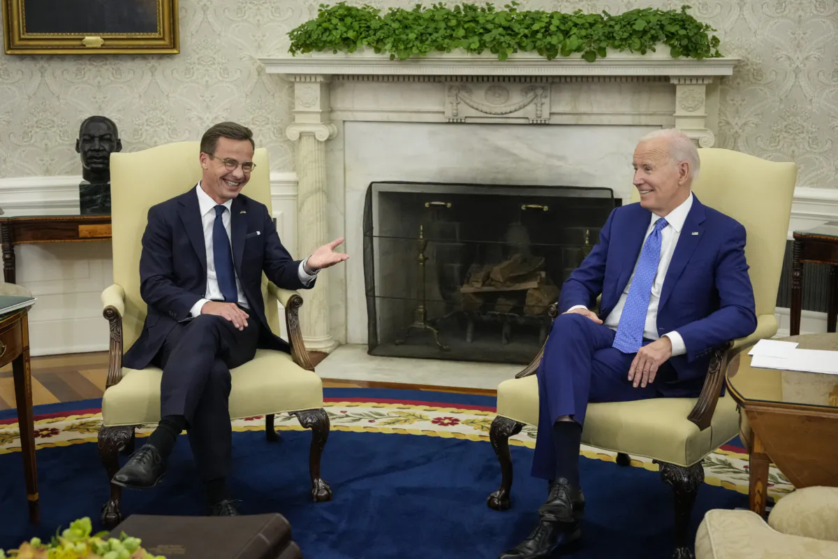 President Joe Biden (R) meets with Swedish Prime Minister Ulf Kristersson in the Oval Office on July 5, 2023. (Drew Angerer/Getty Images)