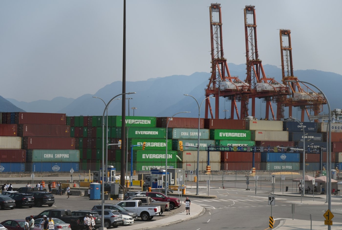NextImg:Day Six of BC Port Strike as Management Calls for Binding Arbitration