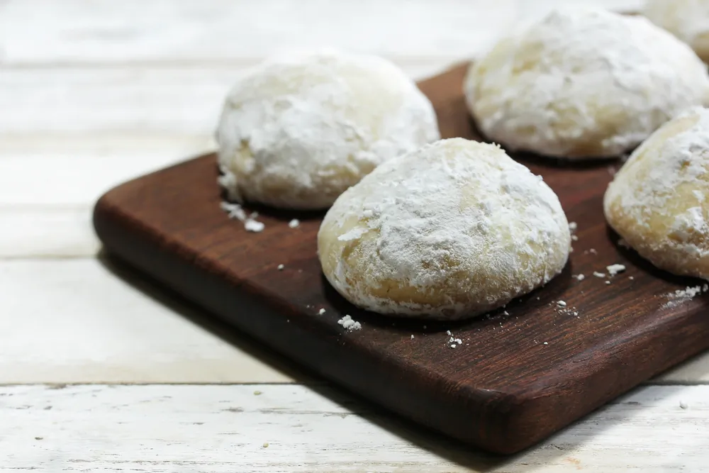 These simple, elegant shortbread cookies are made with four ingredients. (vm2002/Shutterstock)
