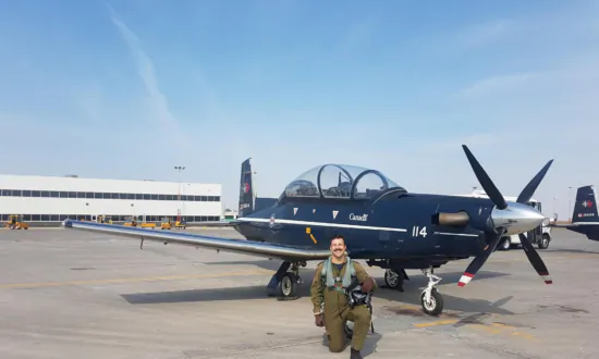Former Military Chopper Pilot Allowed to Challenge EI Denial Over COVID Vaccine Refusal