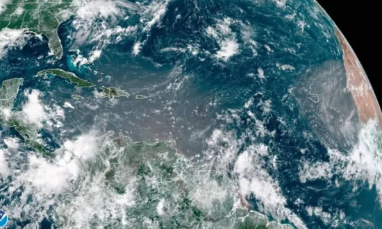 Dust Cloud Headed for US Is so Large It Can Be Seen From Space