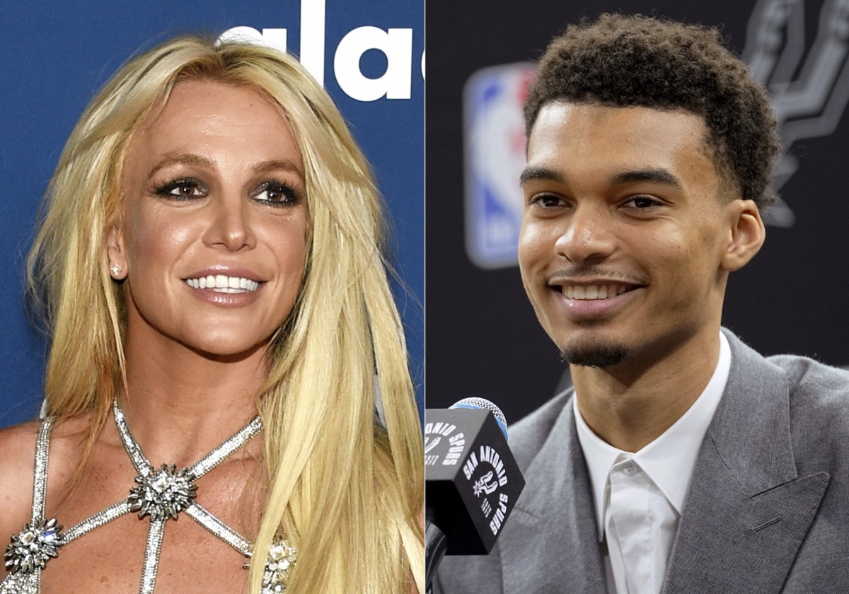 NextImg:Video Shows Britney Spears Inadvertently Hit Herself in the Face in Las Vegas Wembanyama Encounter