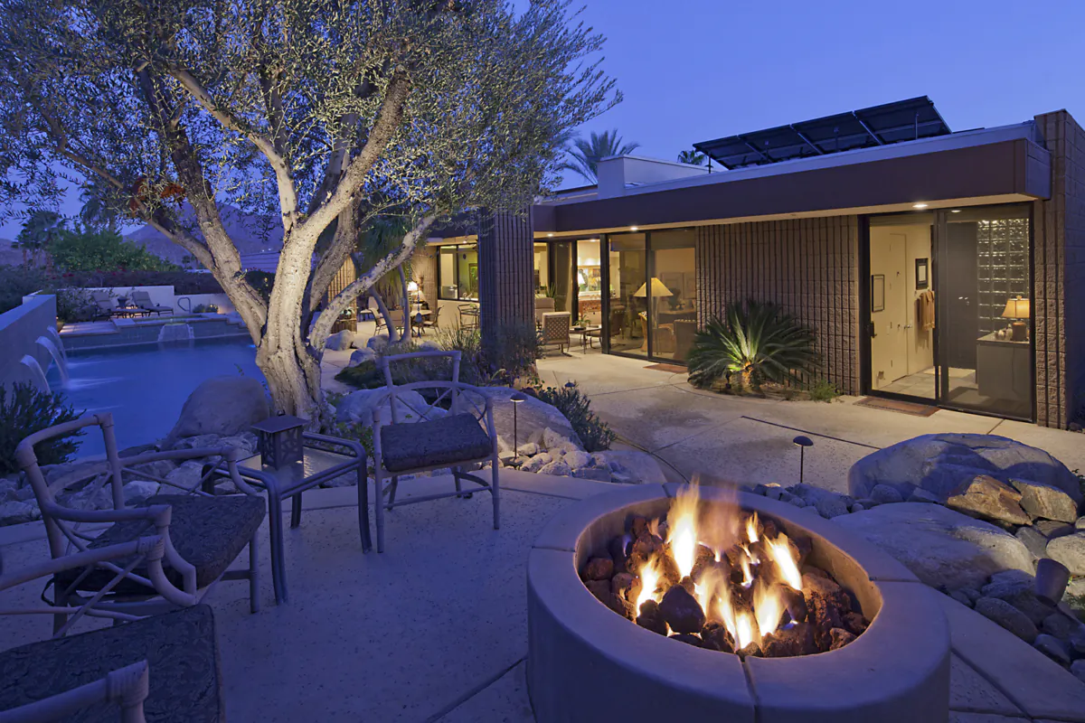 Fire pits can be a fun outdoor experience, but be careful to stay safe with them. (Dreamstime/TNS)
