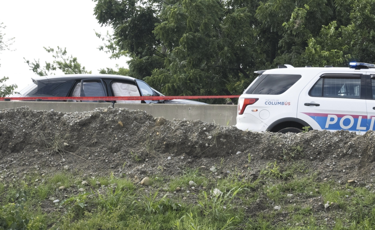 NextImg:Suspect Killed, Officer Wounded as Robbery Spree Ends With Pursuit, Shootout on Ohio Interstate