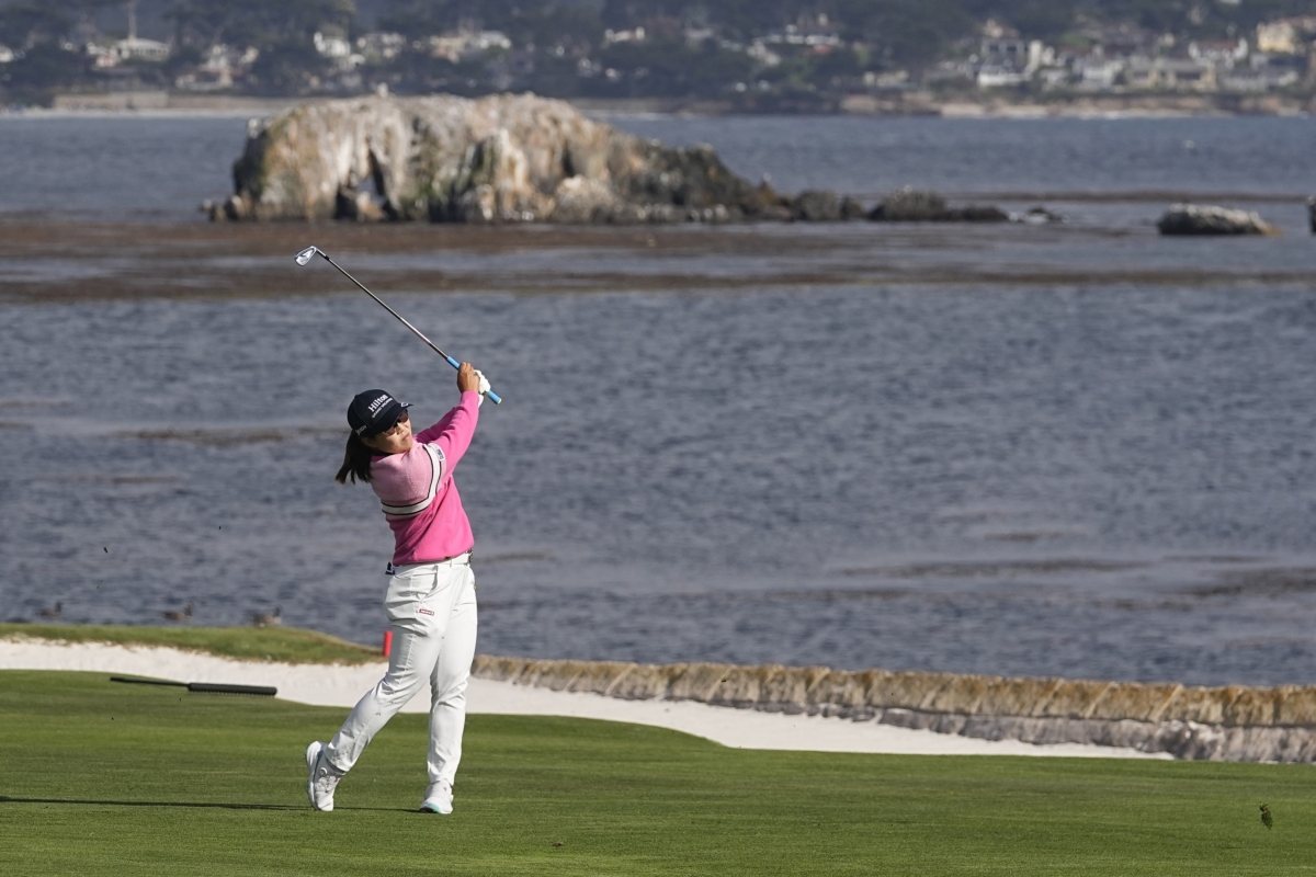 NextImg:Nasa Hataoka Turns in a Prime-Time Performance to Lead US Women's Open at Pebble
