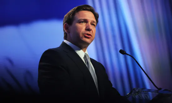 DeSantis Supports Revoking China’s Trade Status