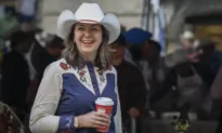 Alberta’s Smith Decries ‘Federal Interference’ Ahead of Premiers’ Meeting