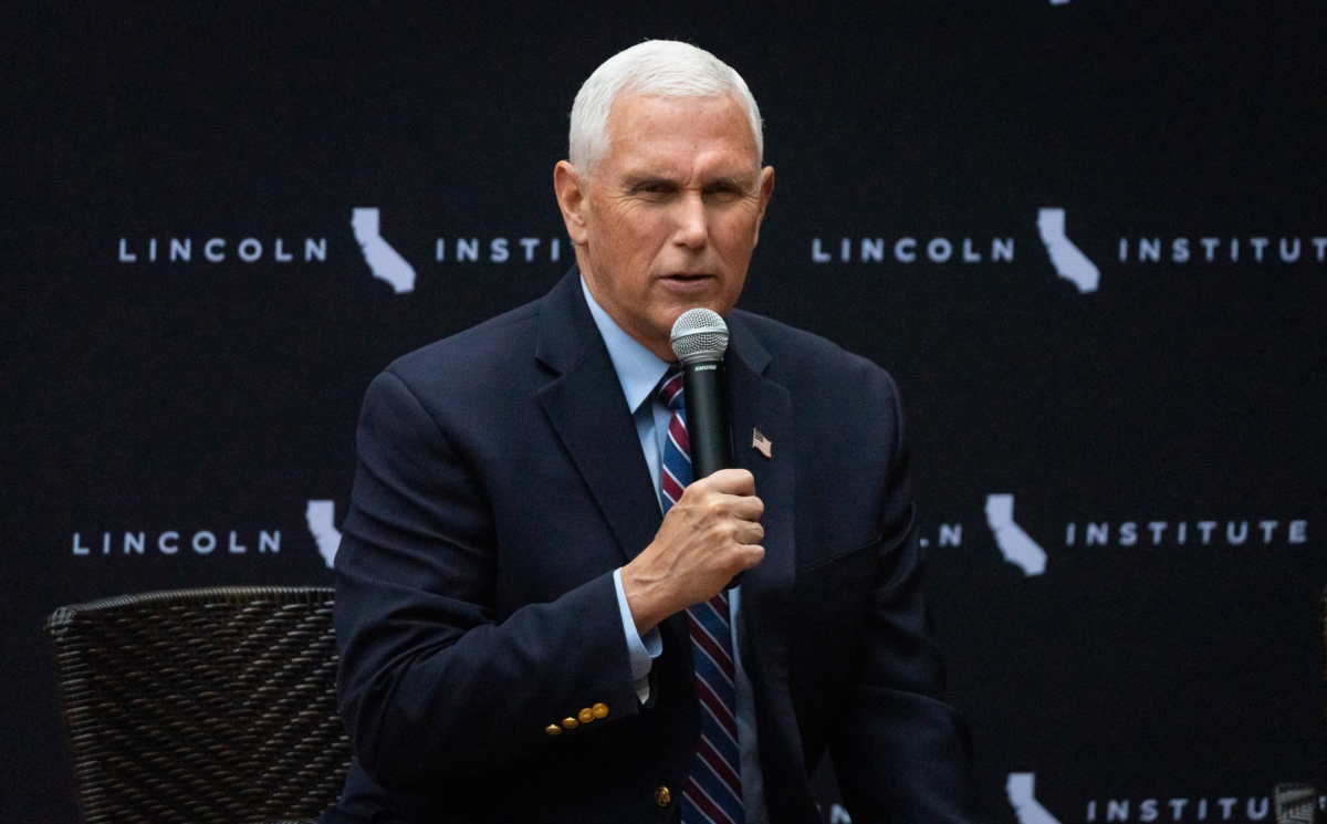 NextImg:Carlson, Pence Spar Over Ukraine at Campaign Event