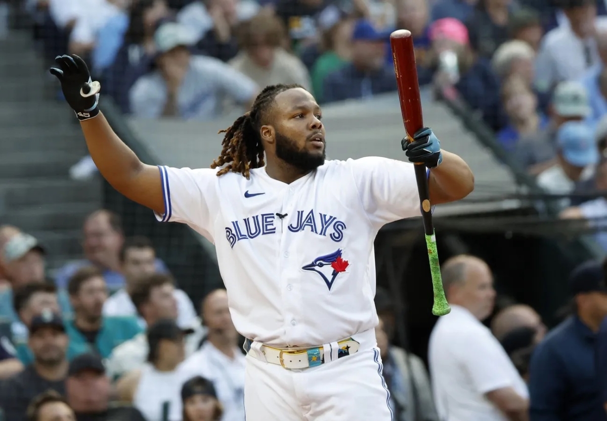 NextImg:Vladimir Guerrero Jr. Joins Father in Making Home Run Derby History
