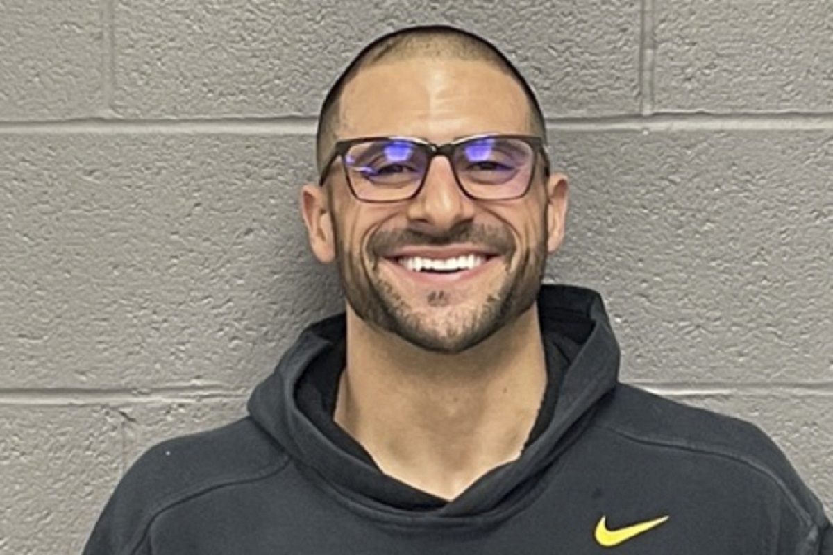 NextImg:Ex-UConn Football Player Dennis Hernandez Ordered Re-arrested on Brick-Throwing Charges at ESPN