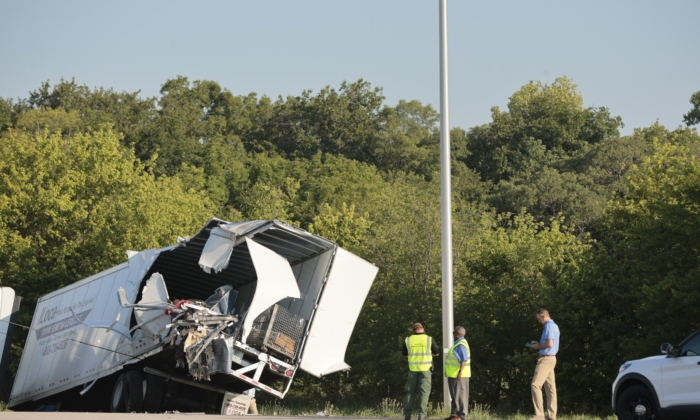 3 Dead And 14 Injured In Illinois Crash Involving Greyhound Bus And ...