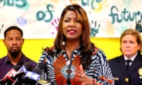 Leaked Private Texts Question St. Louis Mayor’s Gun Control Stance