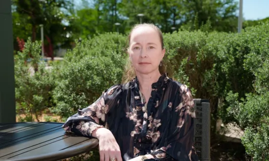 Pharma Insider Speaks Out About Vaccine Batches