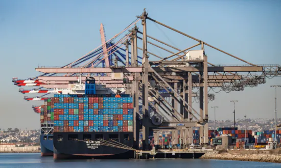 West Coast Dockworkers and Shipping Industry Reach Labor Agreement After Year-Long Standoff