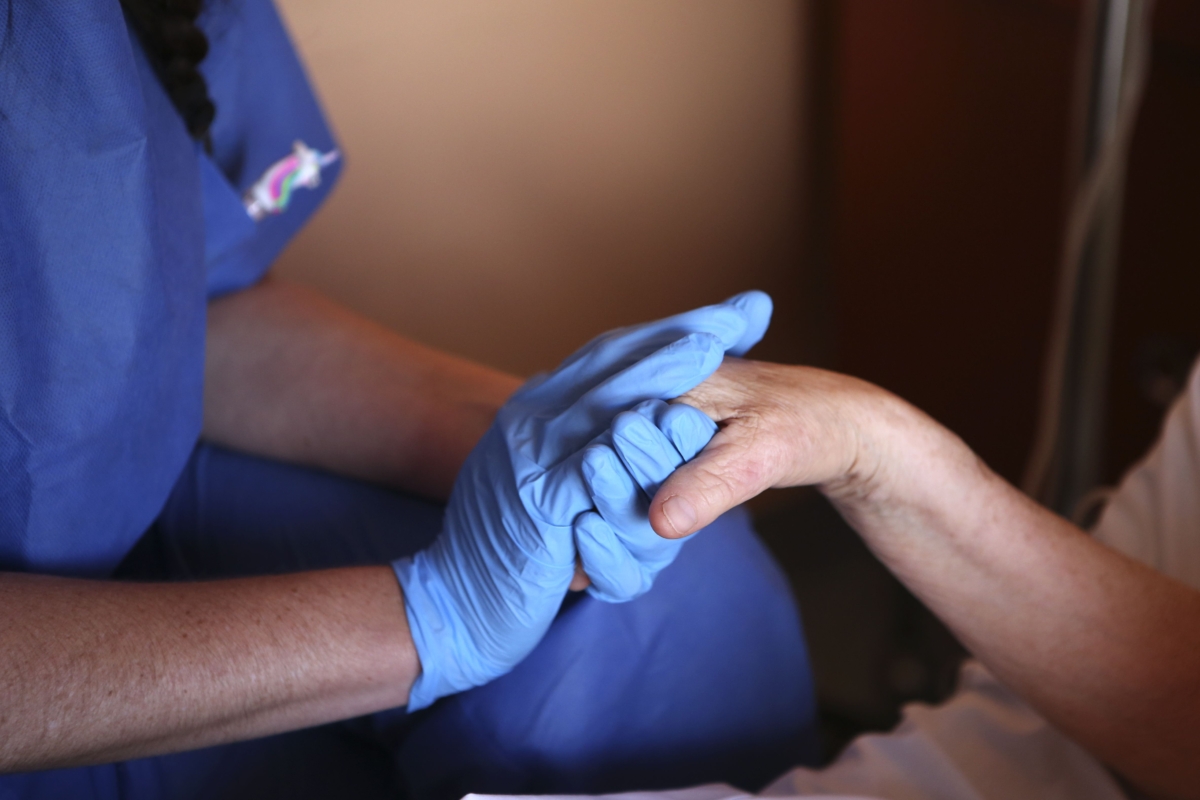 NextImg:Doctors, Hospices Grapple With New Quebec Law Forcing Palliative Facilities to Offer MAiD