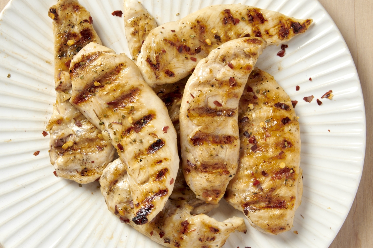 NextImg:Grilled Chicken Tenders Are the Secret to Quick Summer Meals