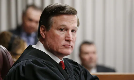 Oklahoma Murder Conviction Reversed Due to Sexual Relationship Between Judge, Prosecutor