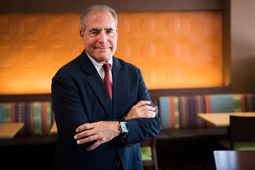 Dr. Richard Amerling, former president of the Association of American Physicians and Surgeons, in Kissimmee, Fla., on Oct. 17, 2022. (York Du/The Epoch Times)