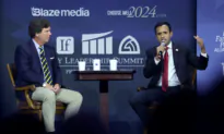Vivek Ramaswamy Makes His Case in Q&A With Tucker Carlson at Crowded Iowa Forum