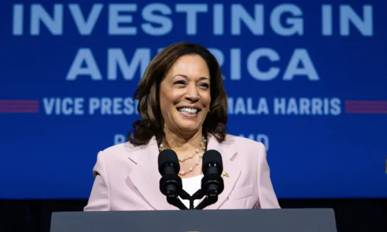 Harris Says New Rule Means ‘Raise’ for Construction Workers