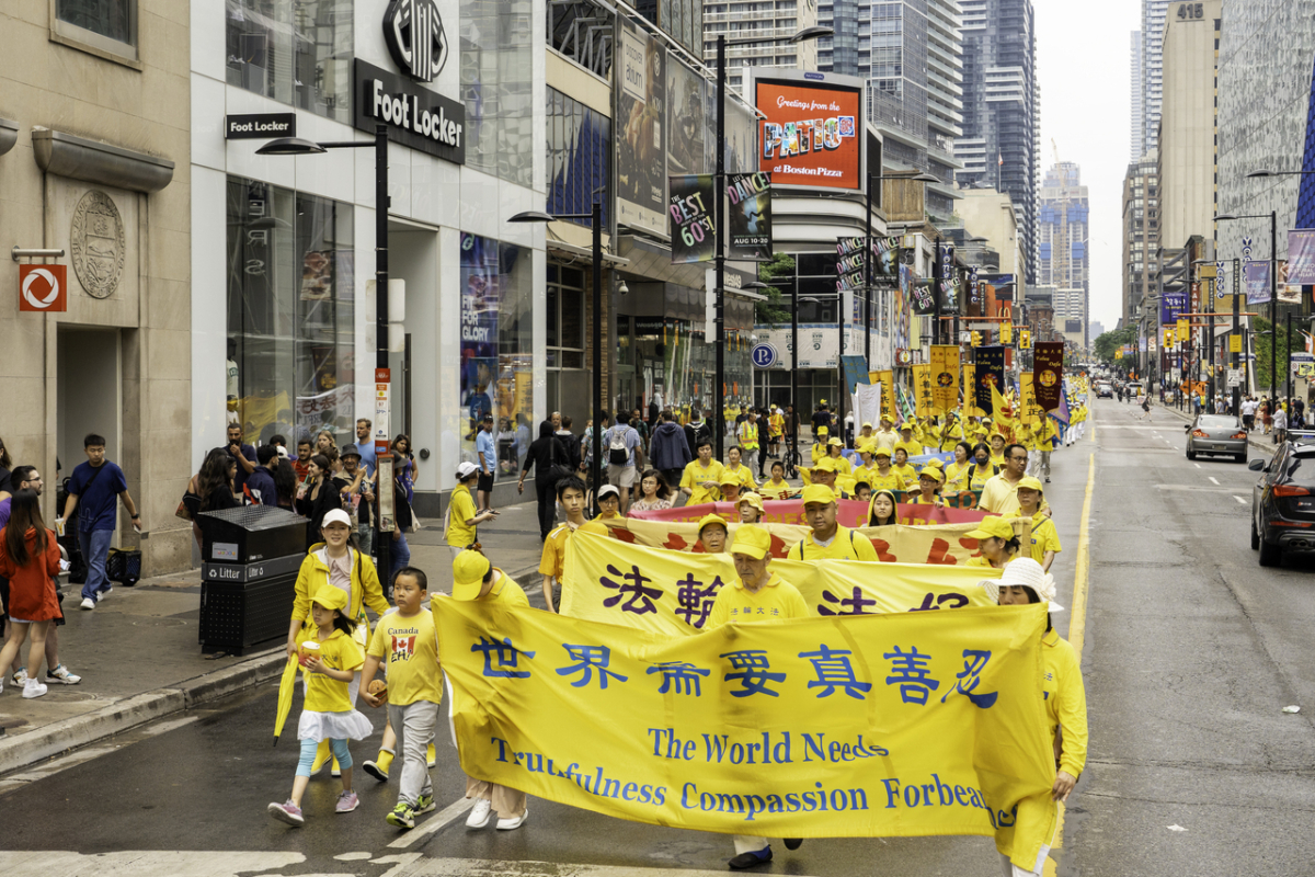 Hundreds Rally in Toronto to Call on Beijing to End Decades-Long of Falun Gong Persecution
