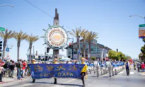 Hundreds of Falun Gong Practitioners Hold Rally and Parade in San Francisco, Commemorating 24 Years of Anti-Persecution Efforts