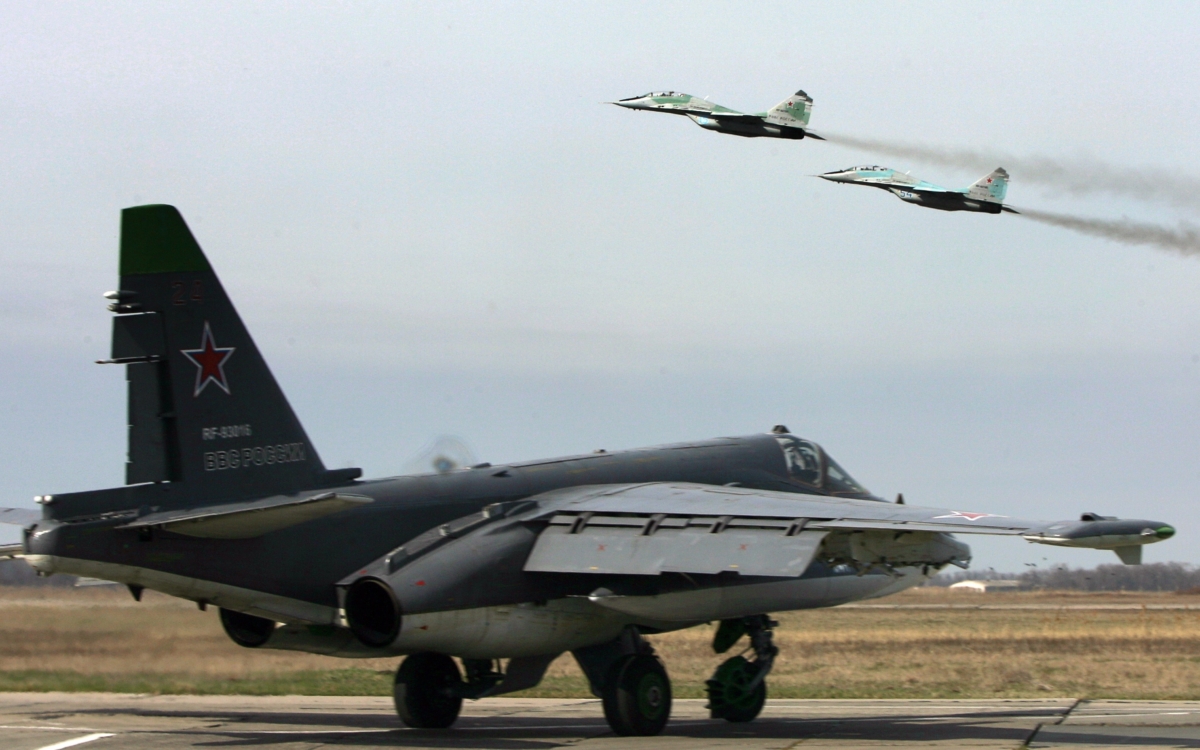 A Russian Warplane on a Training Mission Crashes Into the Sea of Azov, Its Pilot Is Killed