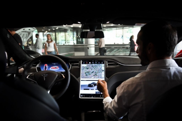 tesla dashboard car tech