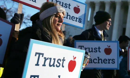 Florida Bans ‘Indoctrination’ in Teacher Training Programs