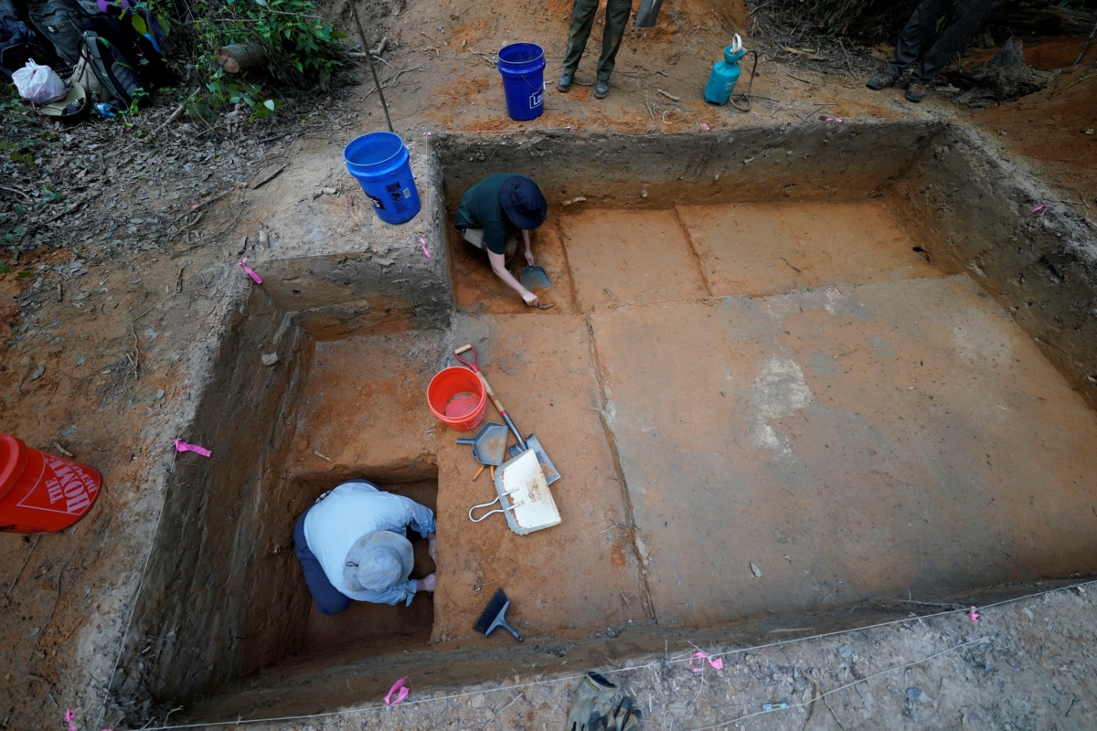 NextImg:Archaeologists in Louisiana Save Artifacts 12,000 Years Old From Natural Disasters and Looters