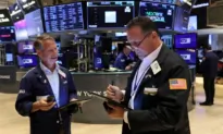 Wall Street Rises at Open as Investors Assess Bank Earnings