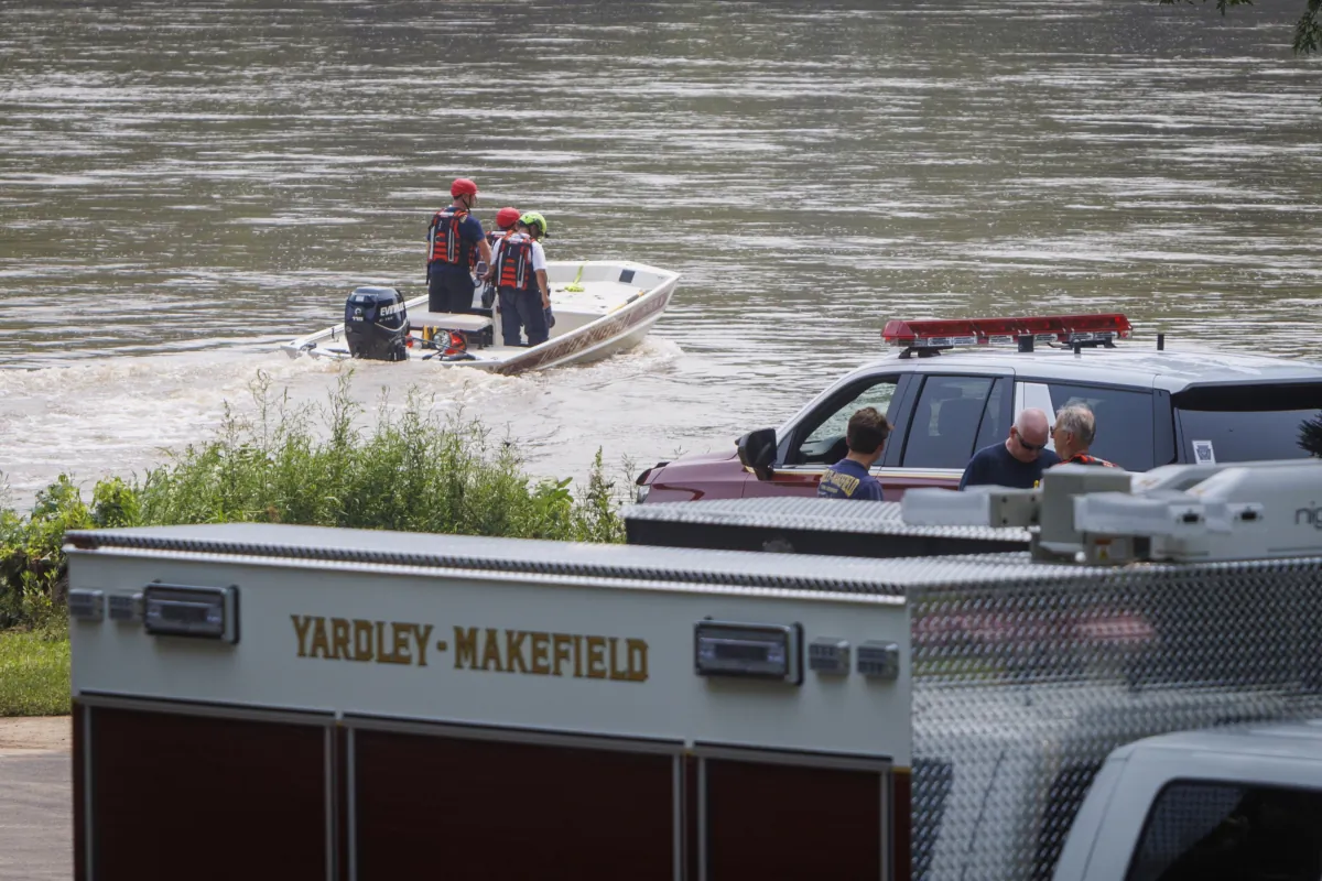 Yardley Makefield Marine Rescue leaving the Yardley Boat Ramp along N. River Road heading down the Delaware River in Yardley, Pa., on July 17, 2023. (Alejandro A. Alvarez/The Philadelphia Inquirer via AP)