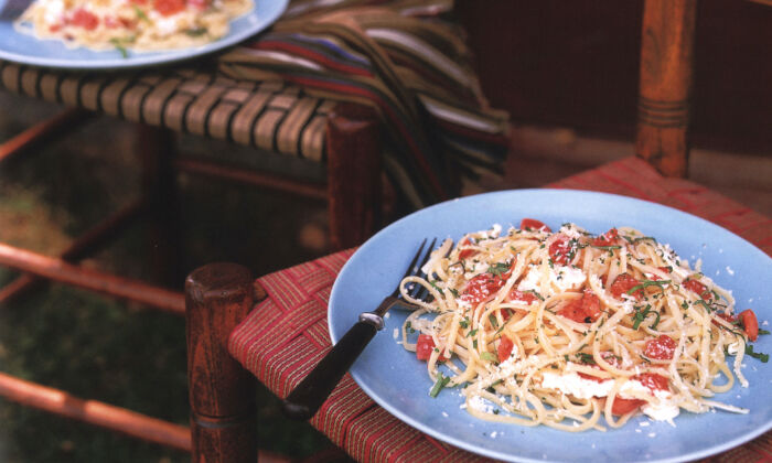 Summer Spaghetti With Tomatoes and Corn Keeps the Kitchen Cool