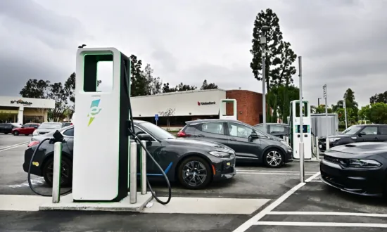 Electric Vehicles Set to Be Auto Market’s ‘Next Big Flop,’ Says FreedomWorks Economist