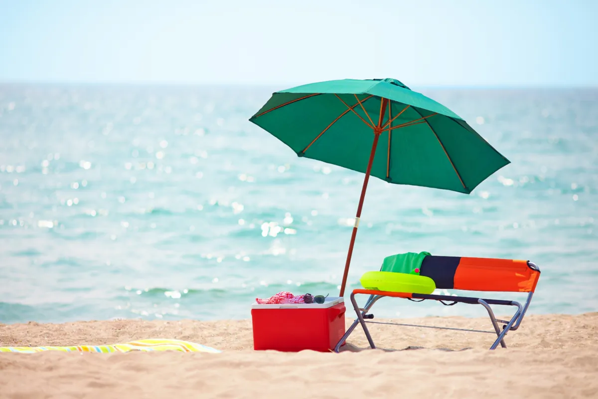 Whether you're heading to the beach, a campsite, a picnic, or a backyard BBQ, a properly packed cooler is good to have. (Olesia Bilkei/Shutterstock)