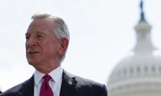 5,000 Veterans Back Sen. Tuberville’s Hold on Pentagon Nominees – Other Vets Run Attack Ad on GOP Senator