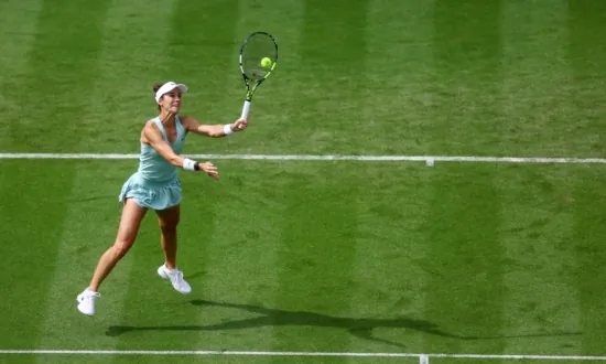 WTA Roundup: Top Seed Bernarda Pera Stunned in Budapest