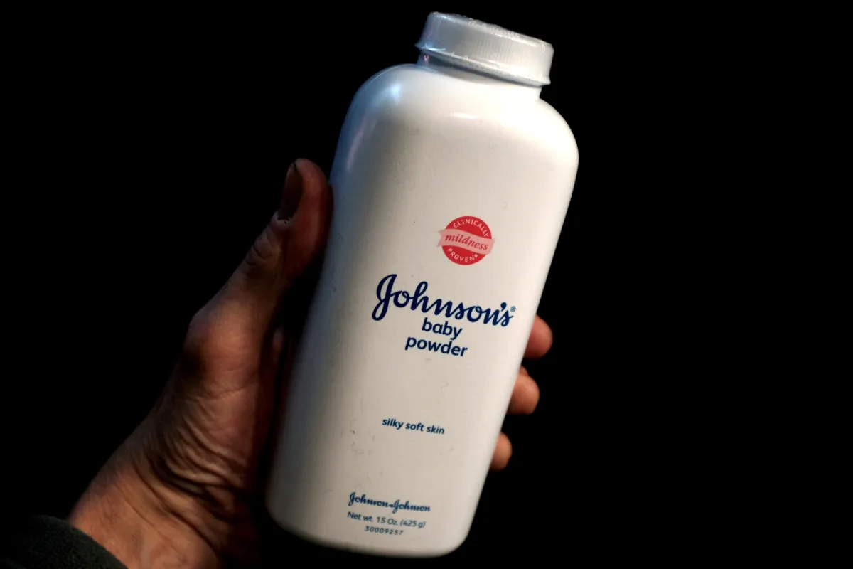A bottle of Johnson and Johnson baby powder in New York on Feb. 24, 2016. (Mike Segar/Illustration/Reuters)