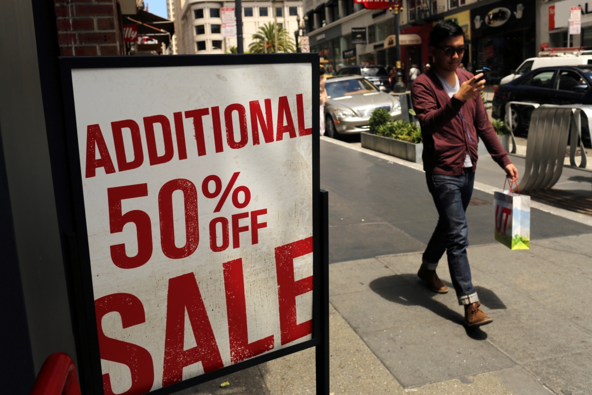 NextImg:US Retail Sales Rise Moderately; Economy Plodding Along