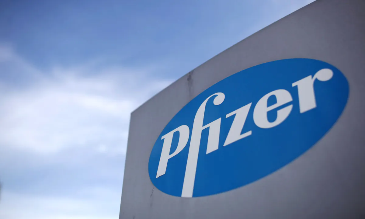 The Pfizer Pharmaceutical company logo is displayed at Discovery Park in Sandwich, England, on Aug. 17, 2011. ( Dan Kitwood/WPA Pool/Getty Images)