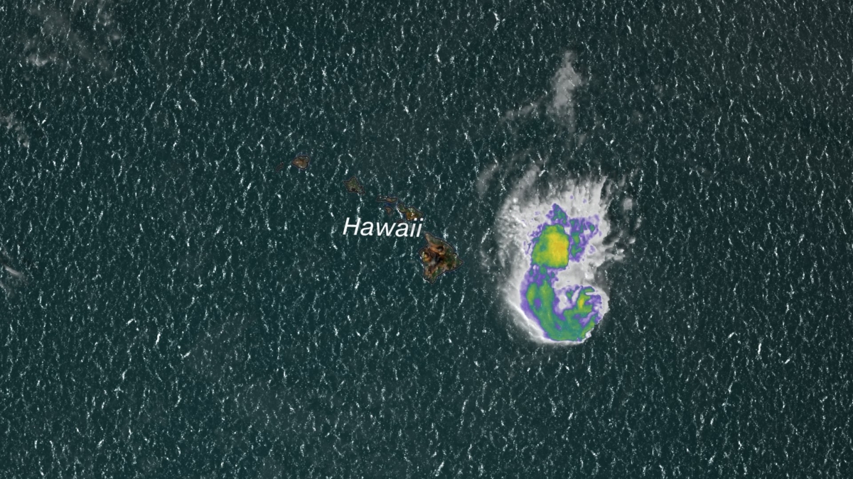 NextImg:Tropical Storm Calvin Passes Over Hawaii, Leaving Minor Flooding in Its Wake
