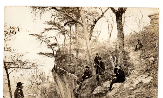 The Lookout Mountain Photographs of Robert M. Linn