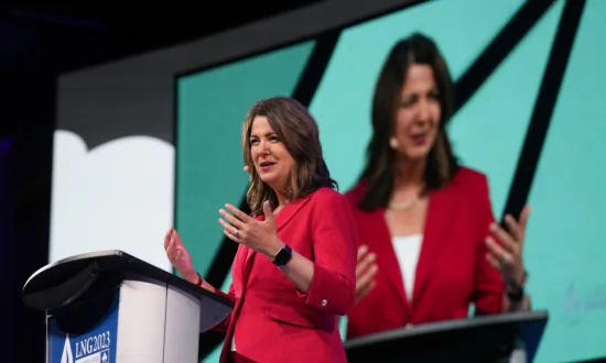 ‘We’re Going to See If Diplomacy Works’: Danielle Smith on Dealing With Ottawa