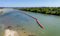 Court Overturns Order to Remove Texas’ Rio Grande Barrier