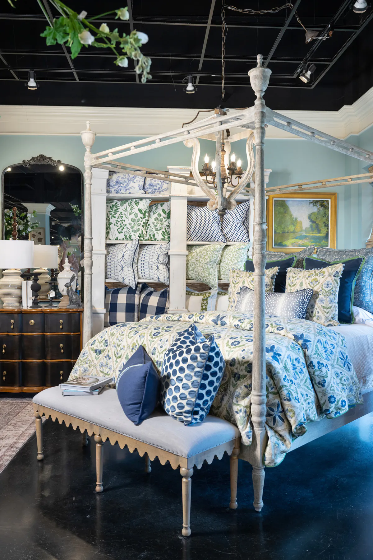Nell Hill's designer Jenna’s keen eye for trends and her passion for creating captivating spaces shine through in this stunning bed design. (Handout/TNS)