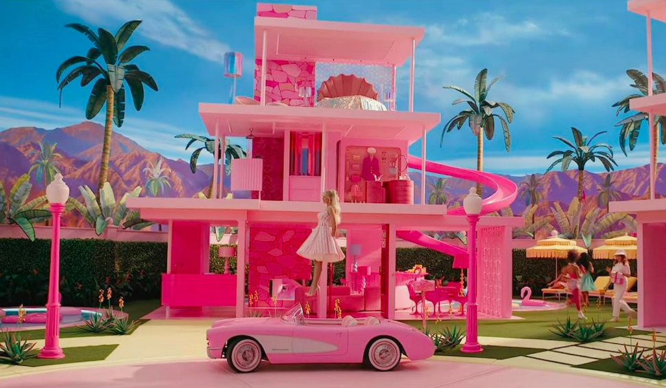 pink house and car in BARBIE