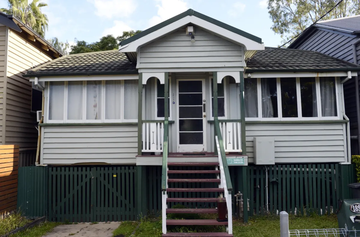 A Queenslander type house in Brisbane, on July 3, 2013. (AAP Image/Dan Peled)