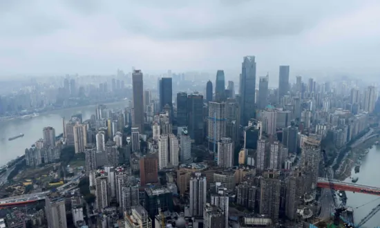 Netherlands Shuts Chongqing Consulate Amid China’s Foreign Investment Slump, Chip Dispute