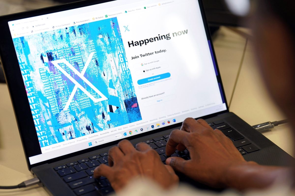 Elon Musk Reveals New Black and White X Logo to Replace Twitter's Blue Bird